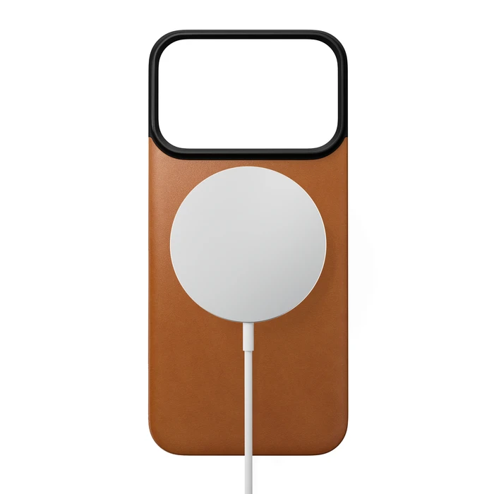NOMAD Magnetic Leather Back Apple iPhone 18 Pro / 17 Pro MagSafe, Horween leather (saddle)