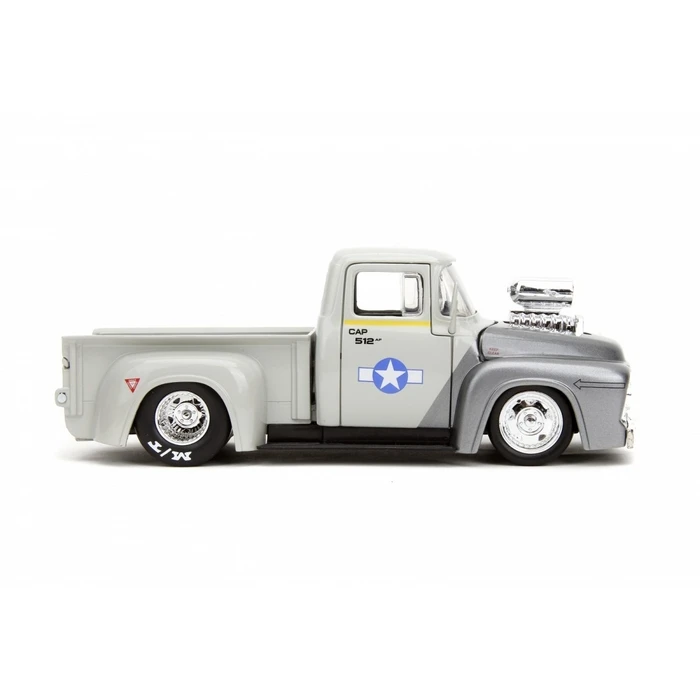 Jada Toys Vehicle With Figure Street Fighter 1956 Ford Pickup 1/24