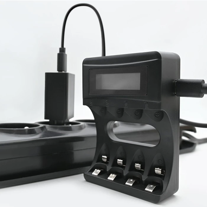 Φορτιστής Μπαταριών Qoltec Battery for Ni MH R03 AAA R6 AA / 1800mA