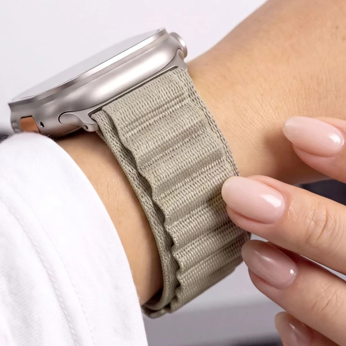 Tech-Protect Nylon Pro Apple Watch 8 / 9 / 10 / 11 / 12 / SE / Ultra 44/45/46/49 mm Titanium/olive