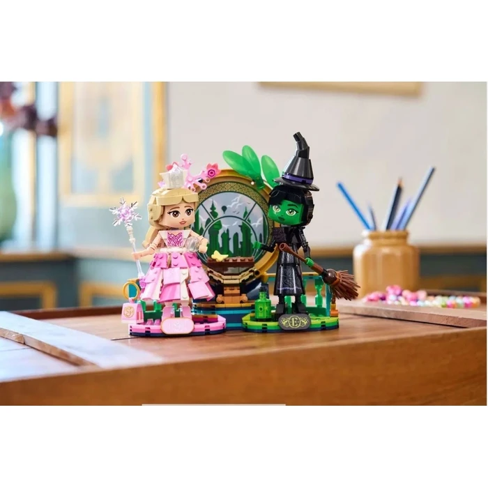LEGO Bricks Wicked 75682 Elphaba & Glinda Figures