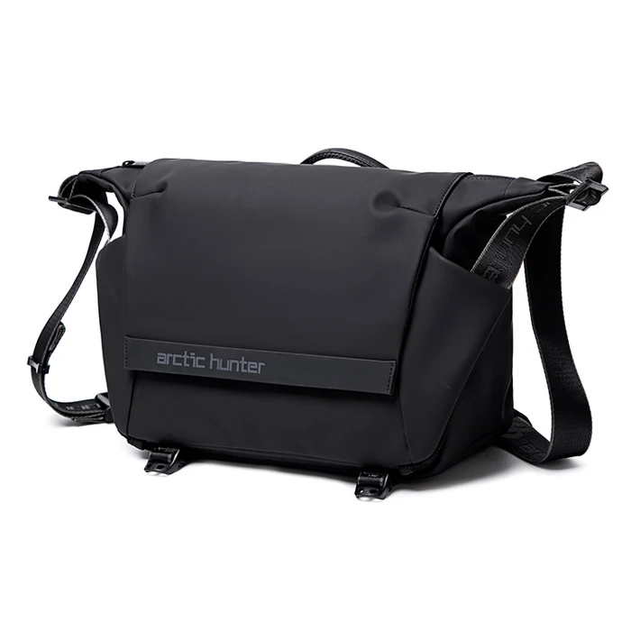 Τσάντα Ώμου Arctic Hunter K00152 Με Θήκη Tablet 13l Μαύρη