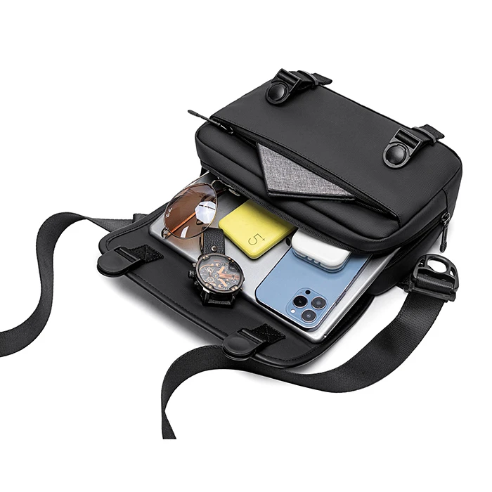 Τσάντα Ώμου Arctic Hunter K00568 Με Θήκη Tablet 4l Μαύρη