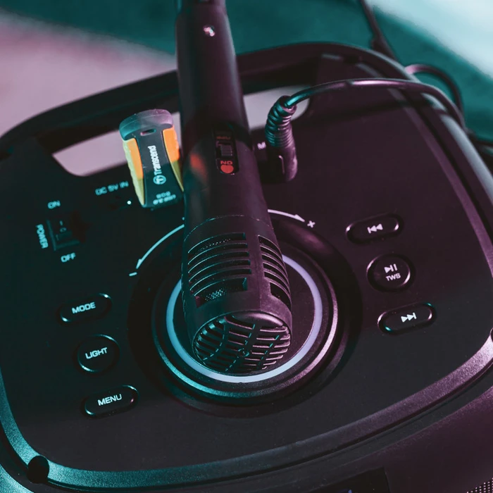 Karaoke Osio OBT-8030 με USB, LED, AUX, TF, RC, FM,TWS, ενσ. μικρόφωνο και τηλεχειριστήριο  80 W