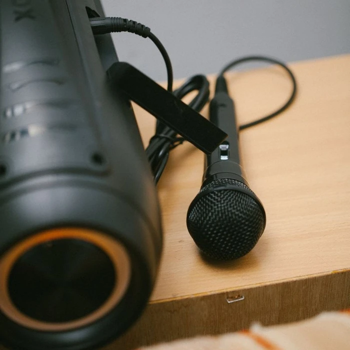 Karaoke Osio OBT-8010 αδιάβροχο με USB, LED, AUX, TF, TWS, FM και ενσ. μικρόφωνο  50 W