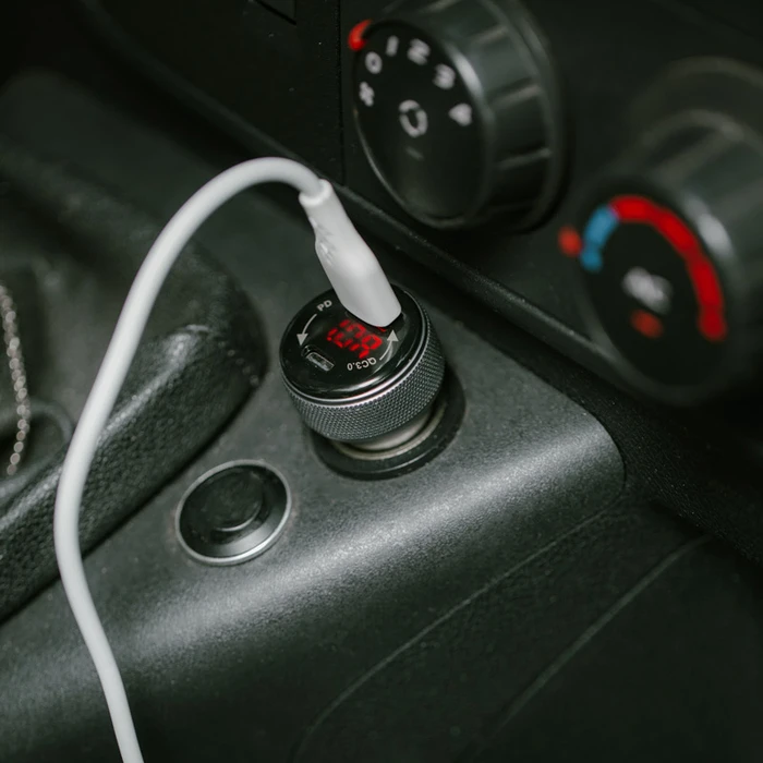 Φορτιστής Αυτοκινήτου Osio OTU-6038 Ανθρακί ταχυφορτιστής με USB-A και Type-C-38W