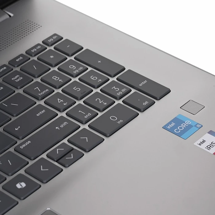 HP Laptops HP 17 CN3068CL i5 1334U 17.3 FHD 8GB SSD512 Silver Repacked