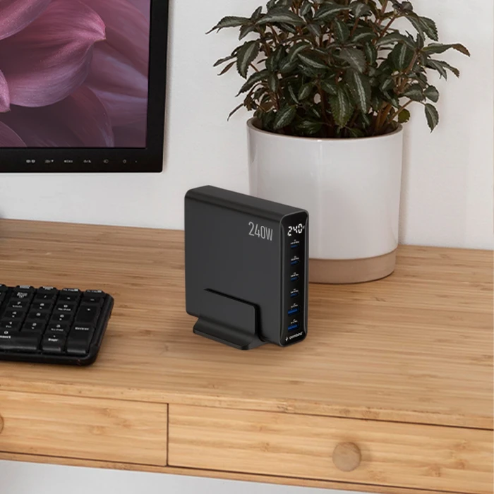 Gembird Βάση Φόρτισης GaN 240W 4xUSB-C 2xUSB-A Power Delivery Quick Charge 3.0 Μαύρο (TA-UC-2A4C-PD240-01-BK)