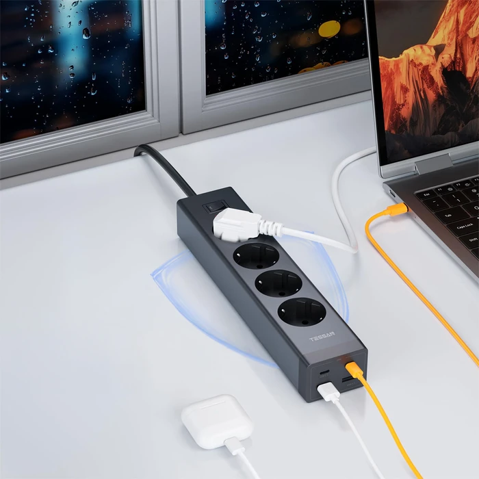 Tessan Πολύπριζο 4 Θέσεων με 2 USB-A, 2 USB-C, Διακόπτη και Καλώδιο 2m TS-PS03DE00