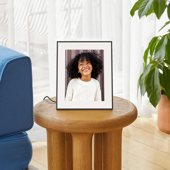 Aura Frames AF115 Walden 38cm (15") Digital Photo Frame - Matted Ink