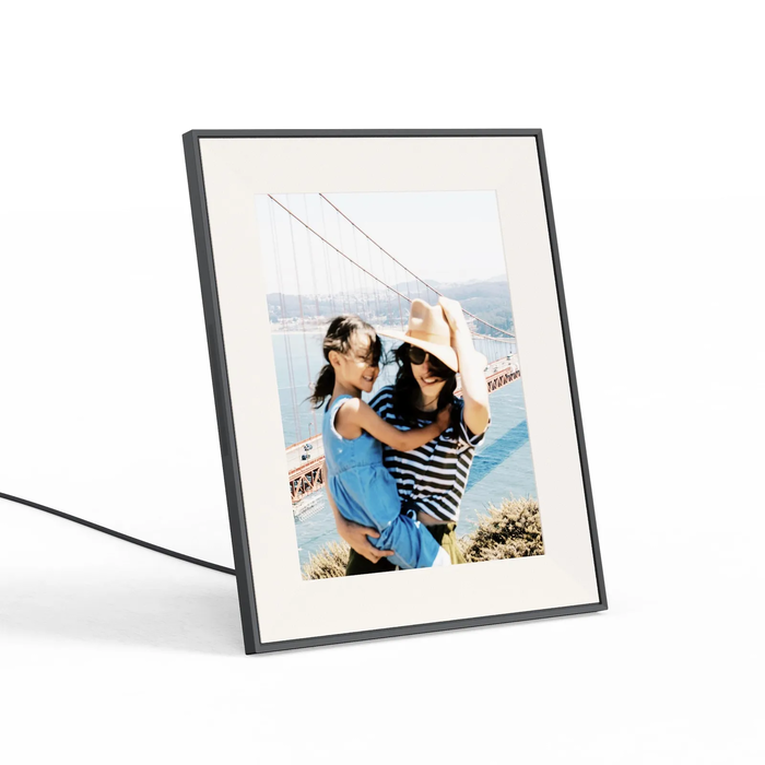 Aura Frames AF115 Walden 38cm (15") Digital Photo Frame - Matted Ink